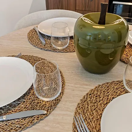 Beautiful - Center Of St Tropez سان تروبيه